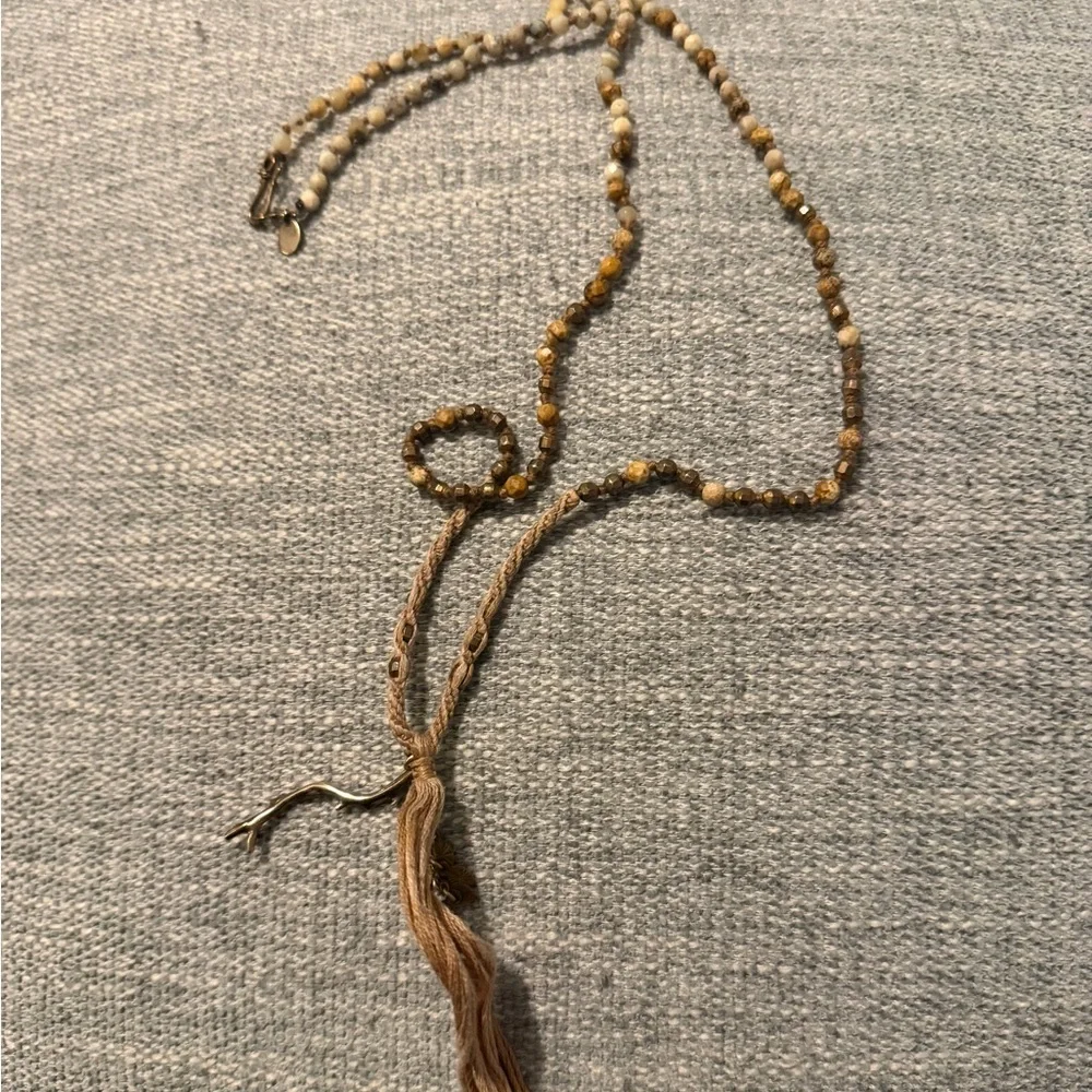 Chan Luu Mixed stone tassel necklace neutral - Picture 3 of 6